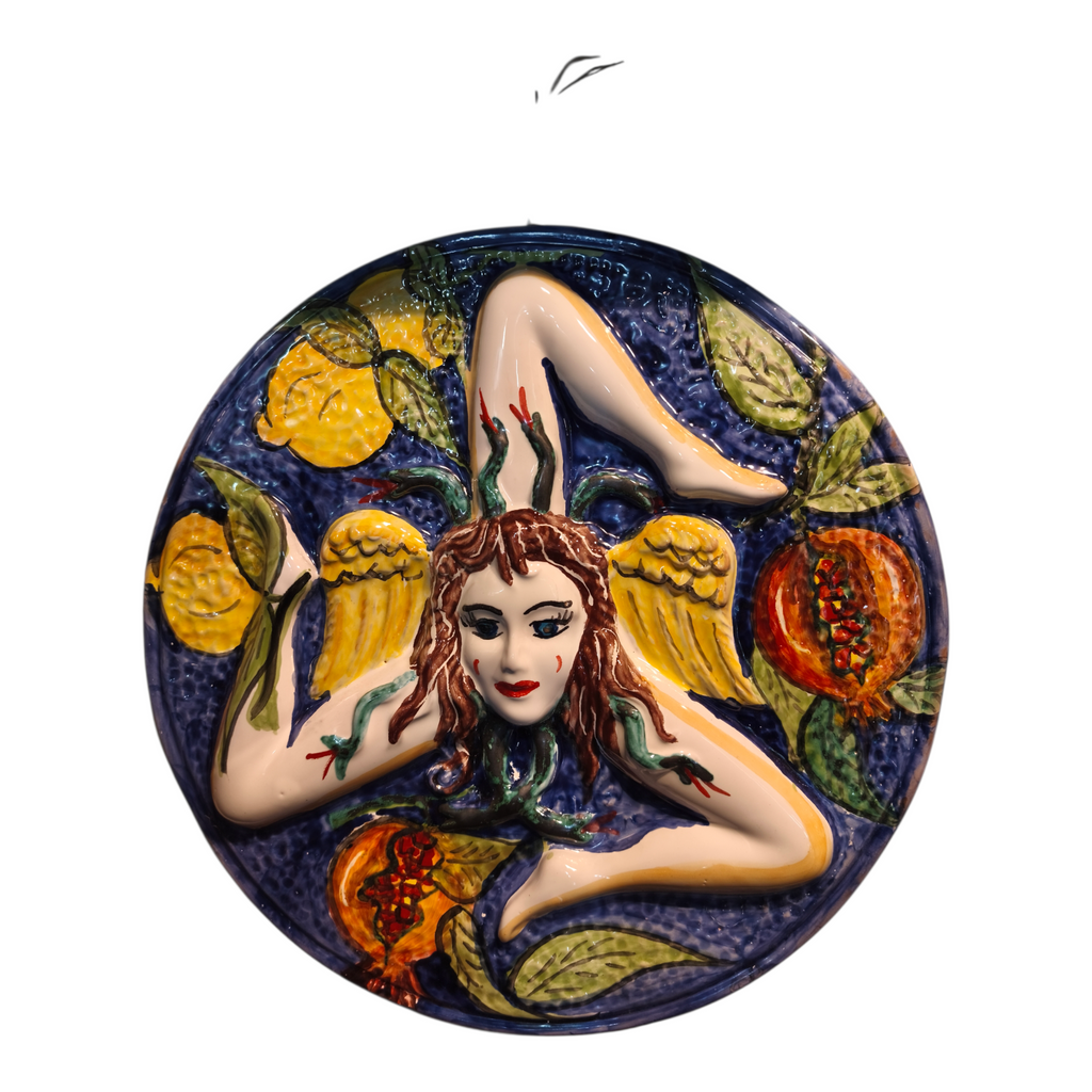 Trinacria in Ceramica Dipinta a Mano